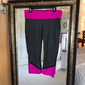 Women’s Athletic Capri Leggings